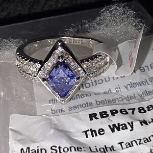 Stunning Silver Ring with Blue Tanzanite Stone
